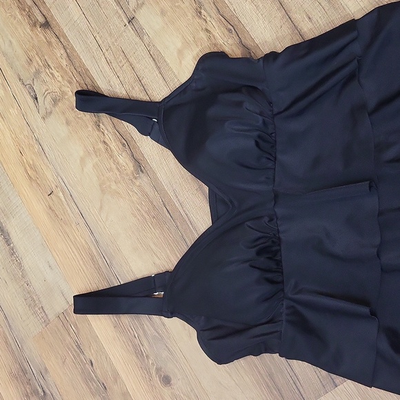 A&H SPORTSWEAR Black Padded Cup 3 Tier Ruffle Tankini Top - Picture 3 of 9